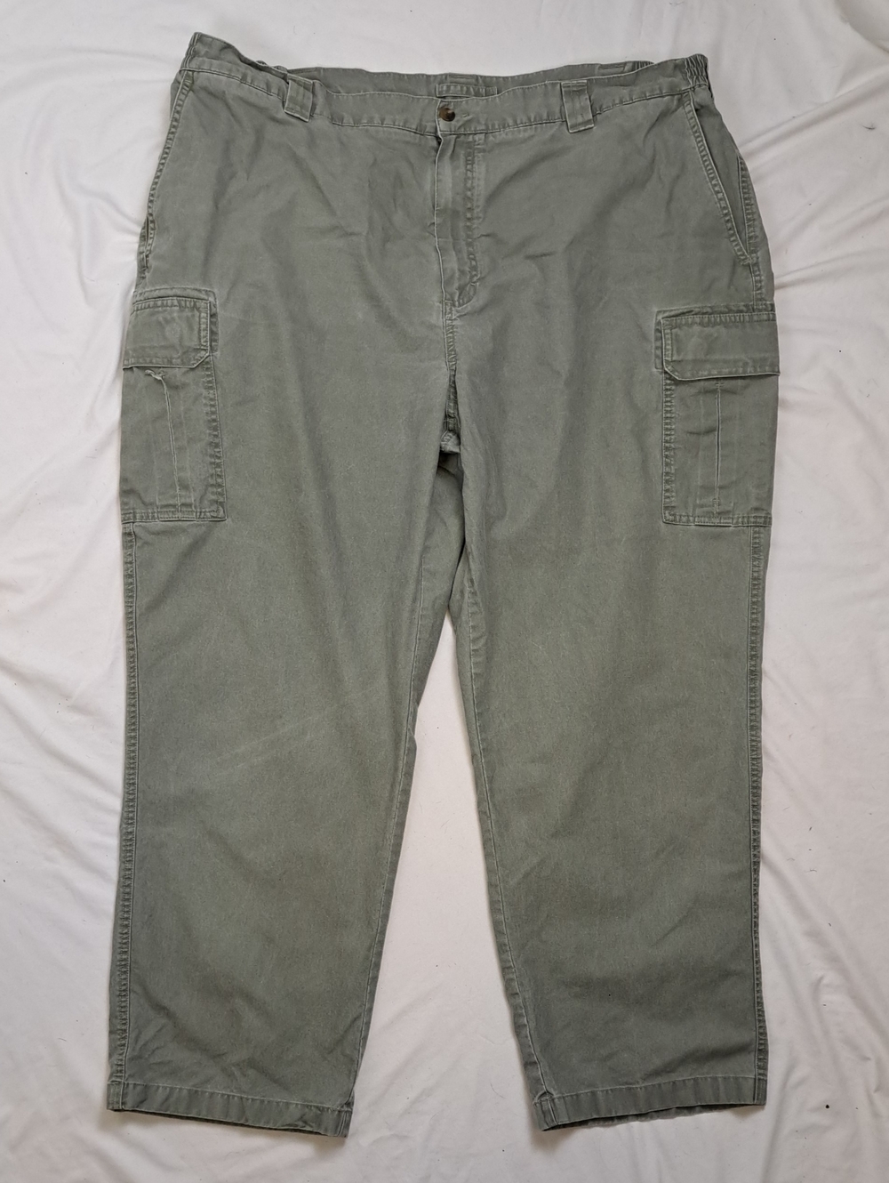 L.L. Bean Men’s Olive Green Comfort Waist 100% Cotton Utility Cargo Pants 46x30